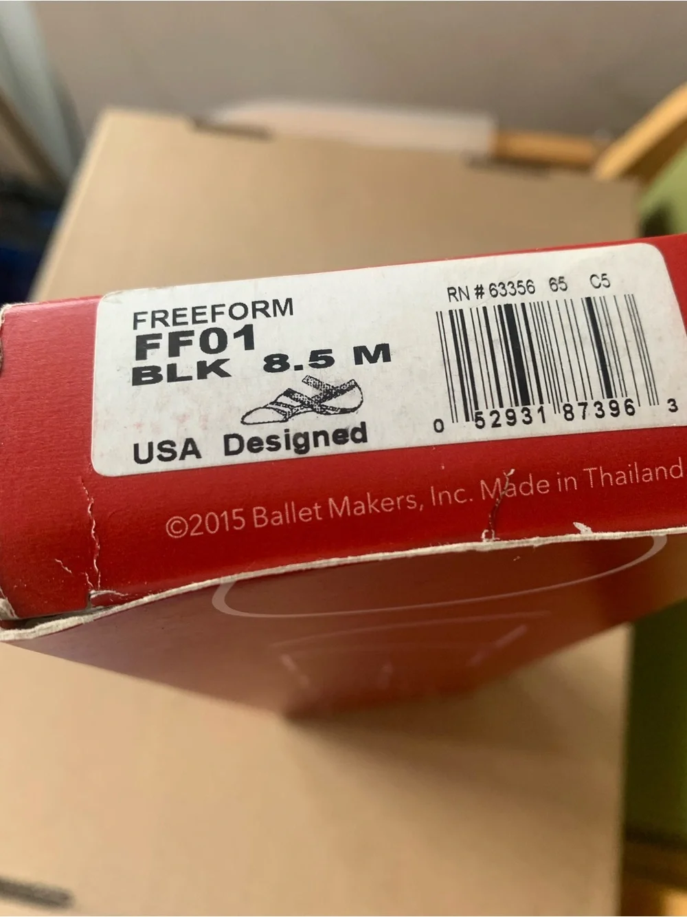 Capezio Freeform FF01 Black Elastic Strap Ballet Flats, size 8.5 M